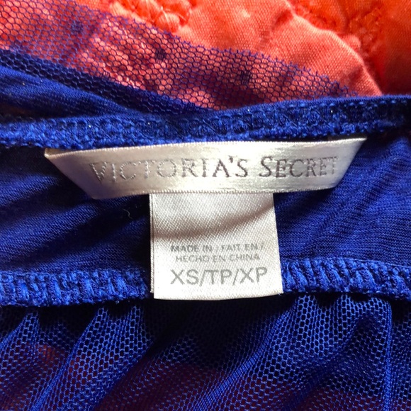 Blue Ruffled Sleeveless Top - Picture 2 of 2